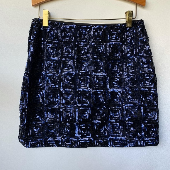 Size 4, H&M, blue holographic sequin mini skirt.